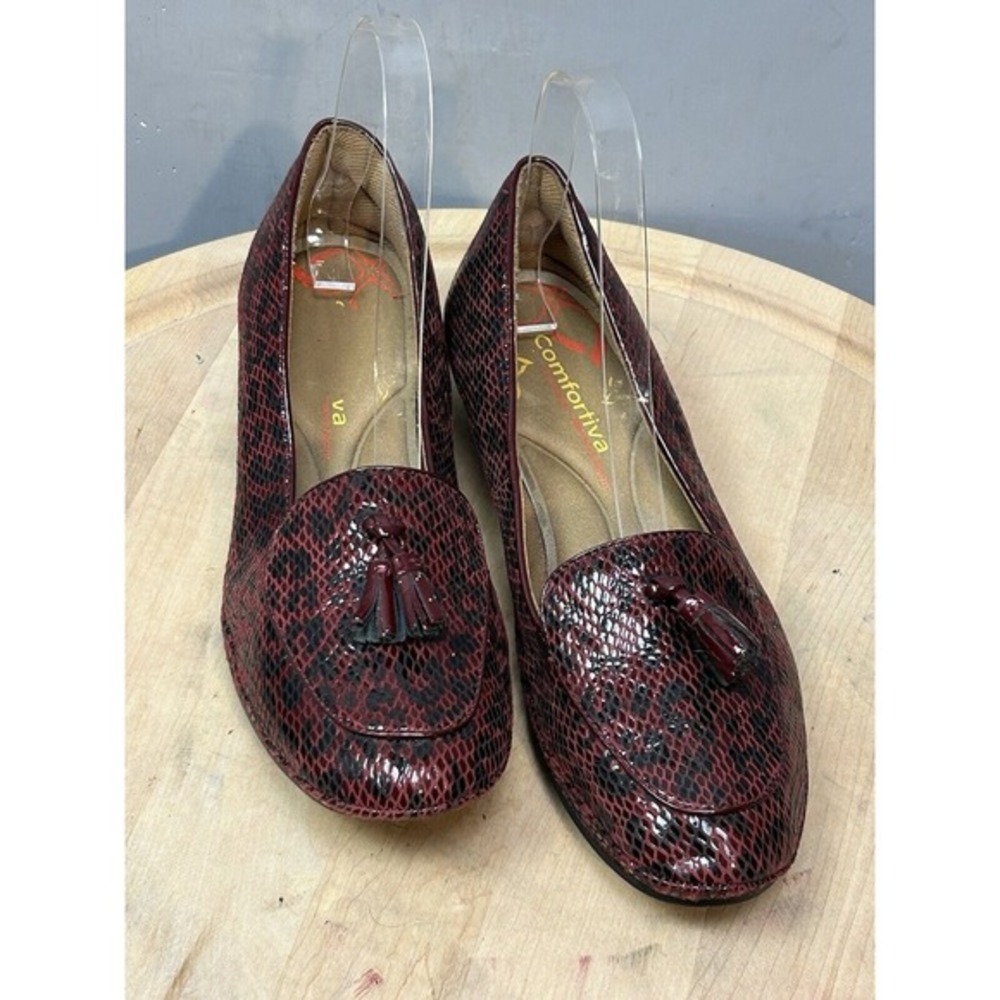 Comfortiva Leather Snakeskin Print Closed Toe Loafers Red Womens‎ 9.5